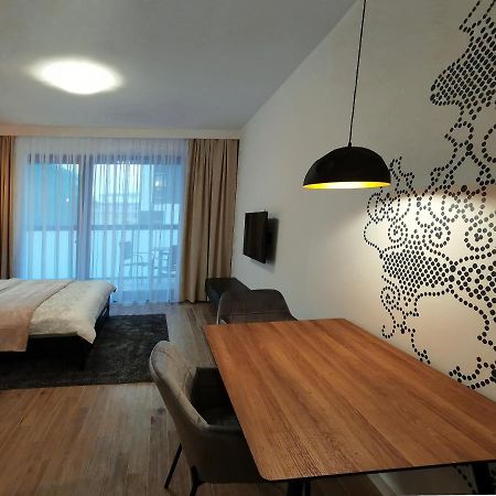 Come&Stay Apartments Wola Varsó Kültér fotó
